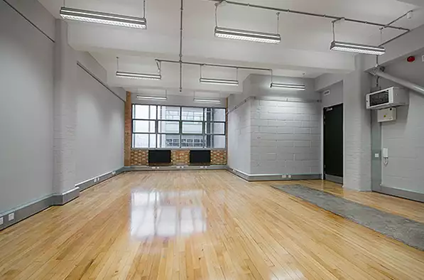 Office space to rent at Metal Box Factory, 30 Great Guildford Street, Borough, London, unit GG.224, 655 sq ft (60 sq m).